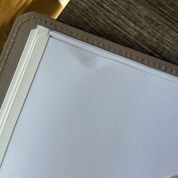 Creative Memories Passport Tapestry Travel Album 12x12 Pages - Picture 10 of 11